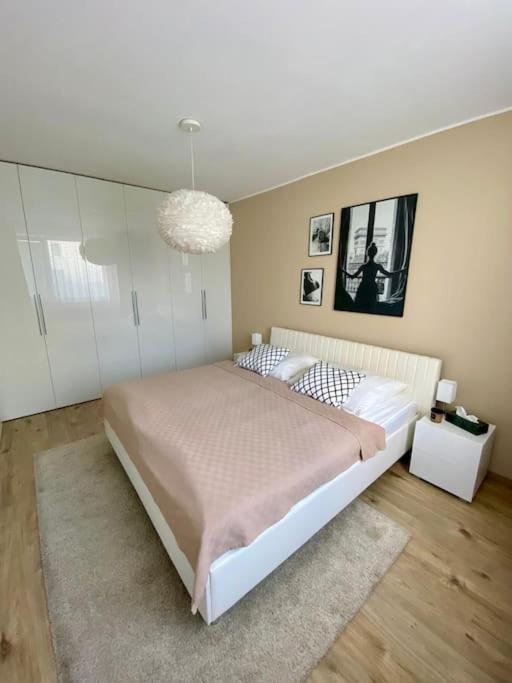 Apartmán Lucao Apartment, 1-4 Guests, Free Parking & Wifi, 10 Min From Downtown